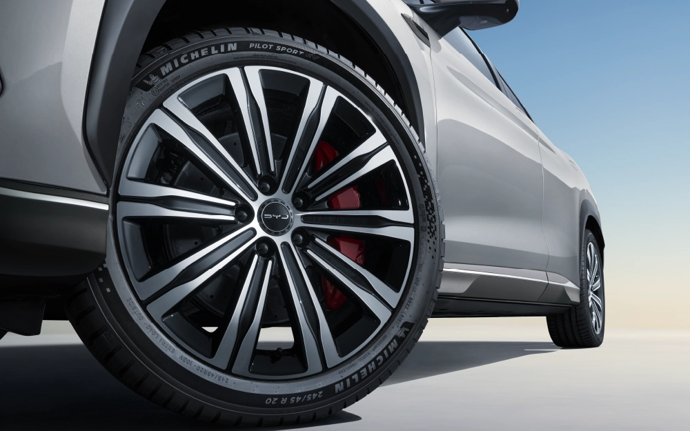 BYD SEALION EV llega a Uruguay: El SUV el&eacute;ctrico de 522 HP que combina potencia, tecnolog&iacute;a y dise&ntilde;o oce&aacute;nico - miniatura 6